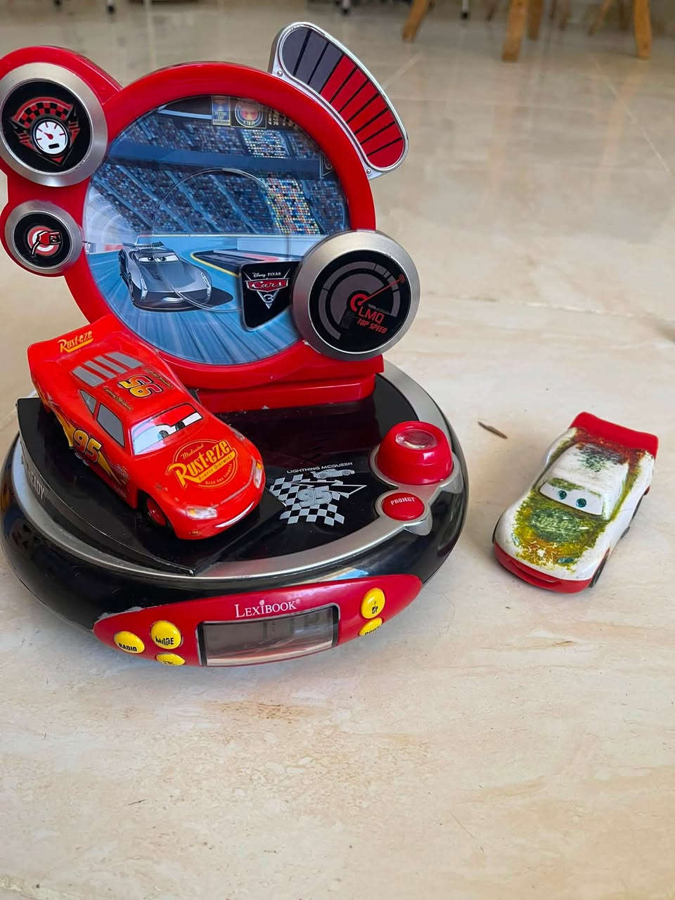 Radio réveil projecteur Disney the cars tiaret la livraison disponible 0770672578


**إذا كنت صاحب هذا الإعلان وتريد حذفه لأي سبب، رجاءا أرسل رسالة إلى الدعم الفني**