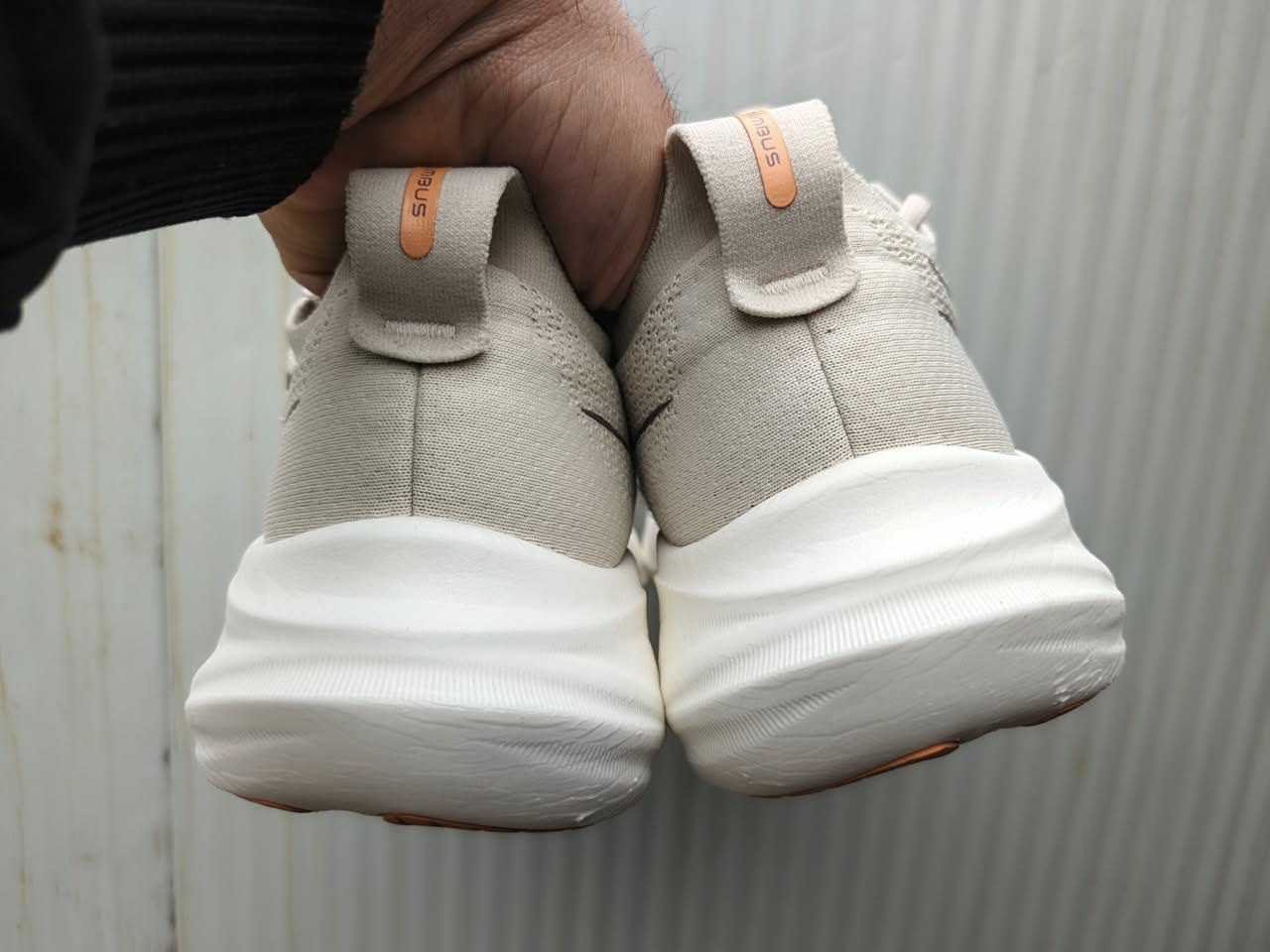 Asics اصلي
نظافة لووك
قياس41.5
الطول 26
للحجز
خاص او واتساب***********
حصرا خاص او واتساب

انستكرام

https://www.instagram.com/yasser_alghazal?igsh=MTB6MnM4ODV1cGgxNg==

وهذا رابط صفحتنا ع فيسبوك

https://www.facebook.com/profile.php?
