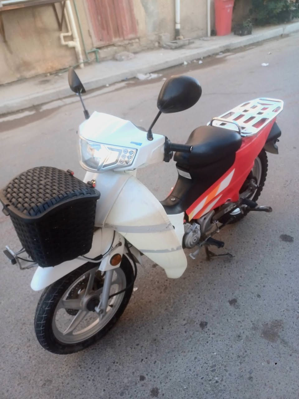 سلام وعليكم سرفيس البيع نضيف كلش اي نقص مابي موديل 24 حديث للإستفسار ***********

