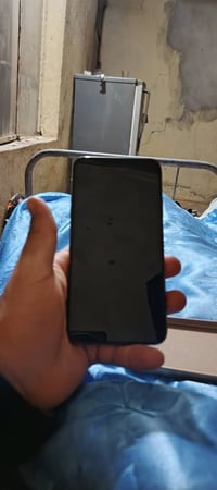 آيفون 11 برو ماكس • بطارية 78% • فيس ايدي شغال