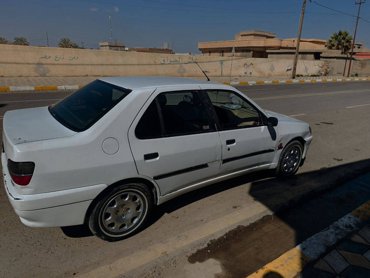سلام عليكم
للبيع او مراوس 
بيجو 306  موديل 2001
رقم بغداد  بسمي هزه جده سنويه لل30 
تبريد شغال
 مكينه كير خير من الله
كهربائيات كلها شغاله 
 لايت شمسي
***********
***********
