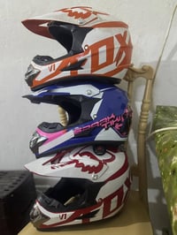 خوذة • قفازات • ديالى