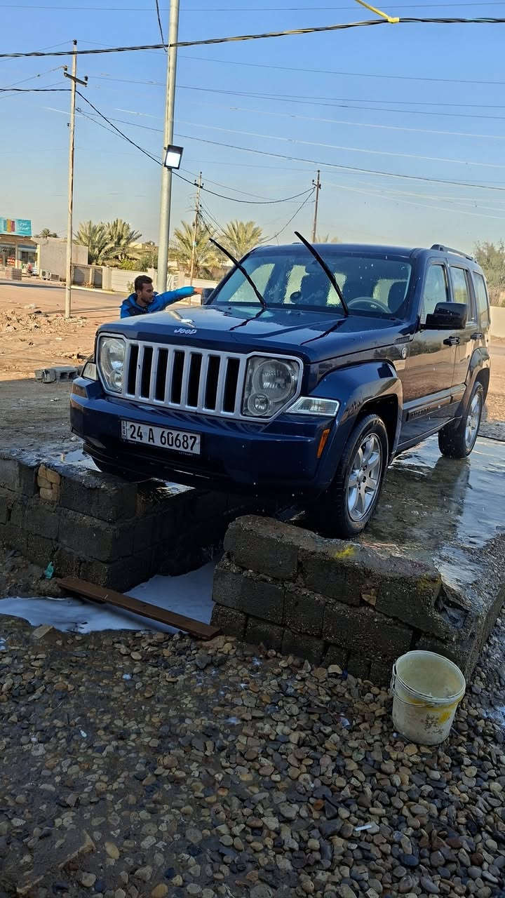 تحيه طيبه للبيع جيب لبرتي ٢٠٠٨السياره جاهزه من كل النواحي كير ومكينه وحداديه تخم تاير تبريد تدفئه شغالات فور ويل اترايك للبصره السعر ٨٠للاستفسار على الرقم ***********مكان السياره واسط النعمانيه
