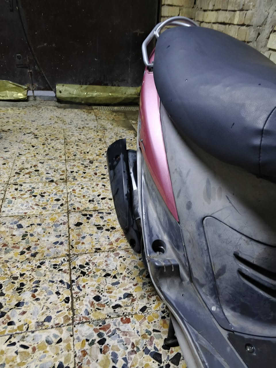 سلام عليكم....دراجه ماكس منغولي دراجه مكفوله كهربائات كلها شغاله  مكينه ما مفتوحه دراجه نضيفه السعر 600وبيها مجال قليل العنوان بغداد البلديات الضباط الرقم ***********
