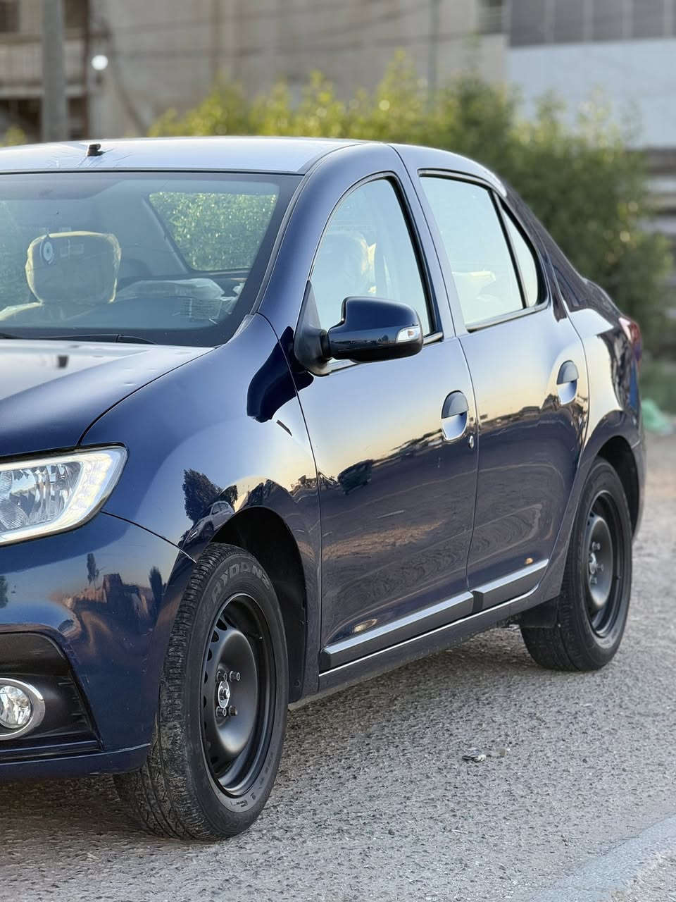 السلام عليكم 
🚙للبيع : رينو سمبل 2019
📍مكان السيارة: بغداد شهداء السيدية 
📞: للتواصل ***********
📊المسافه المقطوعه: 140 الف كيلو
⚙️المحرك: 4 سلندر - 1600cc
⚠️حاله السيارة:-
* كفاله المحرك والكير والتبريد
* بدون صبغ او تبديل (بارد فقط فقط شبر)
* بولش جديد
* دوشمه ارضيه وسفريات
* شاشه وكاميرا دواره
* تحويل ثاني يوم
* السعر :72 وبيه مجال
