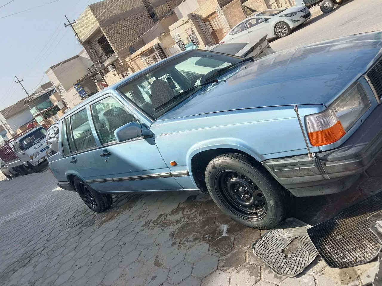 السلام عليكم   فالفو 740
موديل 1988للبيع
محرك كابريتر كير اوتو 
دوشمه جديده تايرات جدد 
سنتر لوك سنويه صاقطه 
مداور ثاني يوم 
رقم نجف 
مصبوغه عام للجماليه 
ستوه طالعه من التعمير 
مكان نجف حي الوفاء السعر 38 وبيه مجال 
للاستفسار ‏‪***********‬‏
