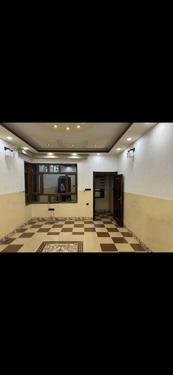 للايجار فرمانبران قرب مدرسة سعادة
البيت ١٥٠م طابقين 
الايجار ٥٠٠ الف
***********
