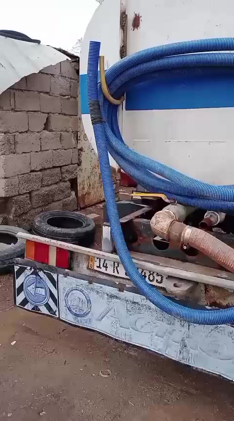 السلام عليكم 
دنكر رينو للبيع حموله 10طن 
شاصي مكفول 
مديل 2012
المكينه تنقص 
رقم دولي بصرة 
سنويه 2030 تنتهي 
حصت كاز 300 لتر
السعر 85 
والتفاصيل الاتصال على الرقم  ***********
