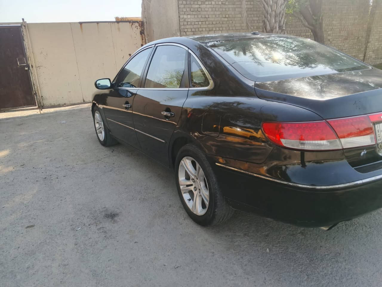 هونداي ازيرا موديل 2009 سياره كفاله من الصبح والحادث رقم اربيل دولي تخم تاير تبريد شغال حجم المحرك سته سلندر مكان السياره بغداد السعر 67 وبيها مجال رقم الهاتف ***********
