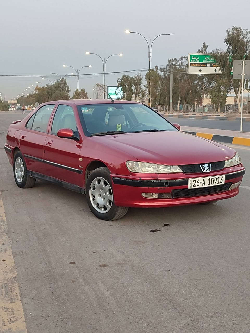 السلا عليكم
سيارة بيجو 2001
406
 سنويه بسمي وهزه  بيها شرط التحويل بدون اي شكالت وبدون غرامات كير ومحرك بلادي ما بيها صرف ولا نفخ كيرعادي تبريد 
شغال قطعتين صبغ طخم تايرات جدد ما يعوزها شي مكانها الموصل حي الكرامه سعر 38 وبيها مجال ***********

