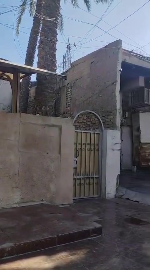 فرصه استثماريه
وبسعر مناسب 
للبيت للبيع يعتبر قطعه ارض
 487 متر واجه 15 نزال34
العنوان بغداد شارع فلسطين قرب تقاطع الصخره 
وقرب ساحه بيروت
البيت بصف ركن
تفاصيل اكثر إتصال برقم 
***********
