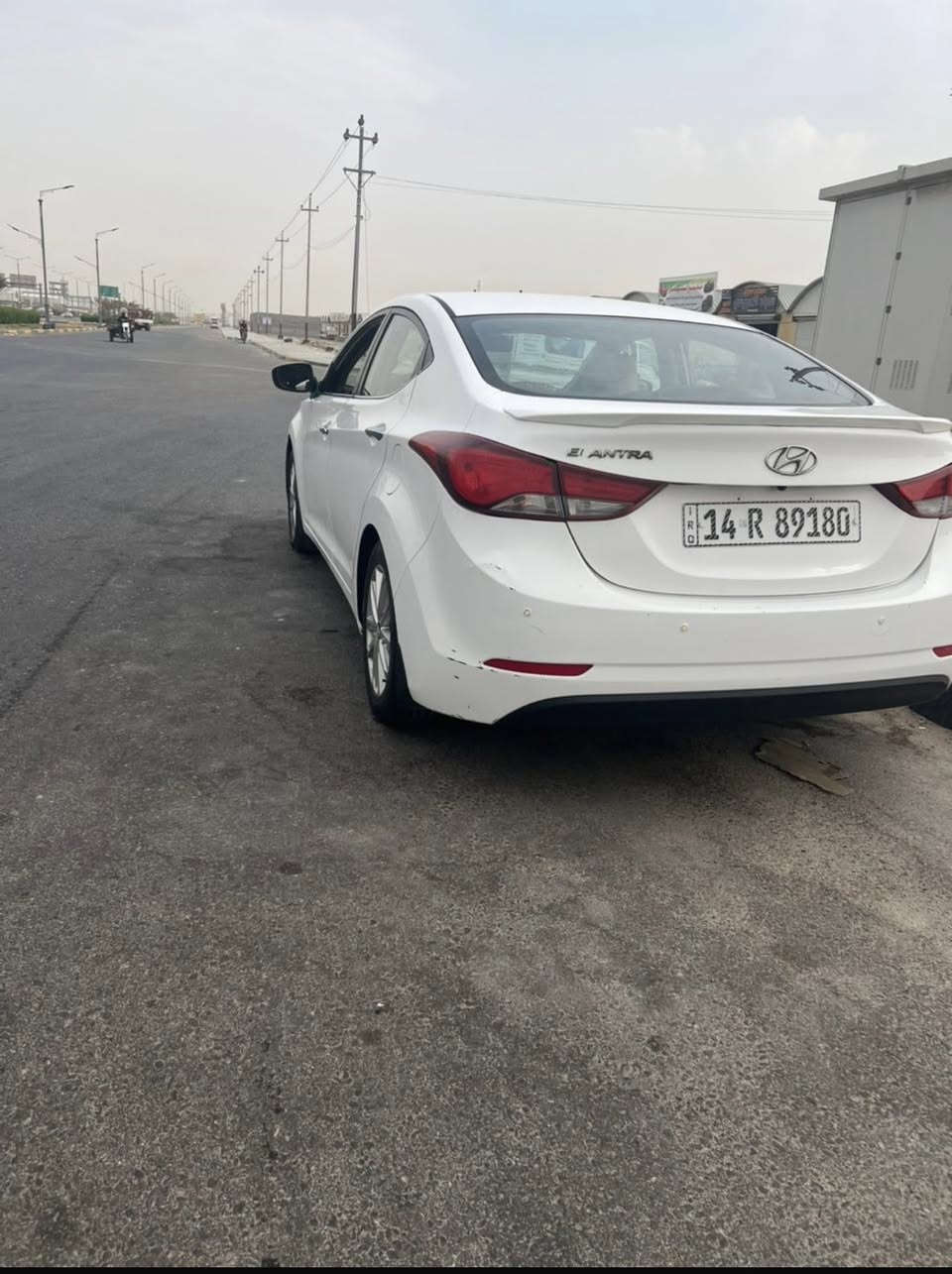 السلام عليكم سيارة انترا لي بيع خليجي مديل2016سياره بعده جديد نظيفة سياره بيه شخط بي باب وه تبريد غاز عاطل فابريتة واكفه سياره بيه سونار سعر 124ورقه بيه مجال لي طيبين رقم الهاتف ***********
