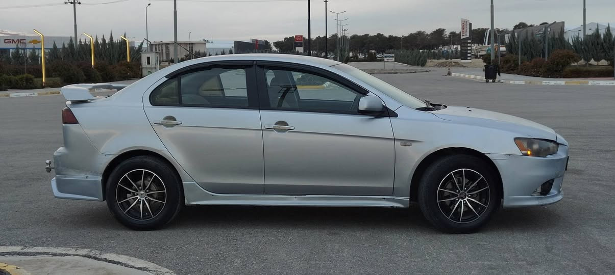 مستەر بووشی لانسەر قرش مۆدێل ٢٠٠٨
شوێن سلێمانی نرخی ٧٧گەڵا
ژ.م  ***********یان***********
گێڕ تۆماتیک مەکینە گەورە ی مەرغوب حجم ٢٠
گێڕ وو مەکینەی بەشەرت 
سێ پارچەی بۆیاخە بێ ناوگرتن بێ لێدراوی ڕەسمی سۆنەریم داناوە
سەنەوی تازە بەسەرچوە بەناوی خۆمانە بەشەرت تەحویل و غرامە
تاغم پێشی تند وو تۆڵە
تەبرید و گەرمی و کارەبای بەشەرت
تایەو ویلی سپۆرتی لەسەرە السليمانية, العراق
