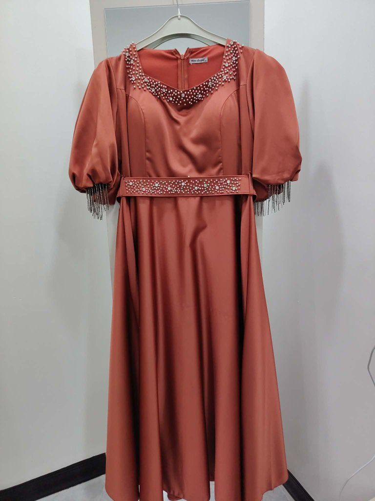 السلام عليكم 
عبي نسائيه للبيع 
متوفر توصيل محافظات 
فساتين هم معاهم


**إذا كنت صاحب هذا الإعلان وتريد حذفه لأي سبب، رجاءا أرسل رسالة إلى الدعم الفني**