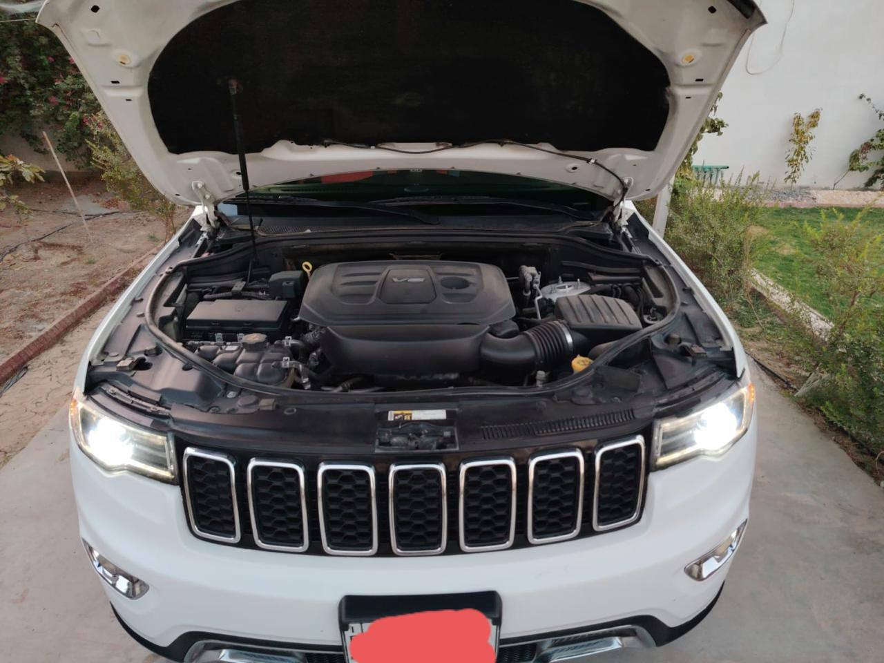 السلام عليكم جيب لمتد فول قمارة جام دبل سلايت موديل ٢٠١٨ كلين بيه كلير بامريكا فقط قطعين وليس بلعراق وموجود السونار مكفولة من اي عيب رقم سليمانية ماشيه ٧٠ السيارة جديدة السعر ٢٠٠ ورقة يعني شدتين اني مكلف بلنشر للاستفسار ***********
