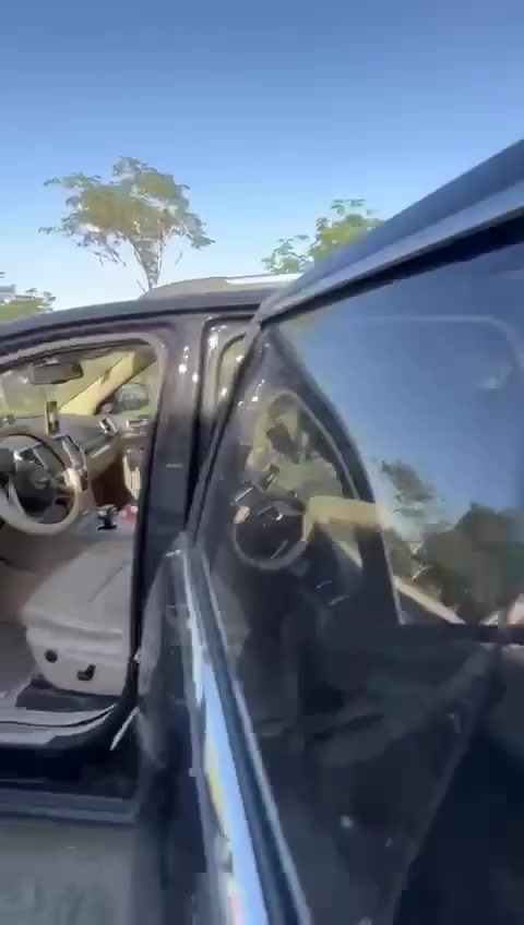 السلام وعليكم جيب شيروكي دوات
فول فول مواصفات جاهزه من كلشي 
دخول جديد كصه جنطه بكاني بصره السعر 85 مجال قليل الشراي  بس الشراي يخابر ***********
