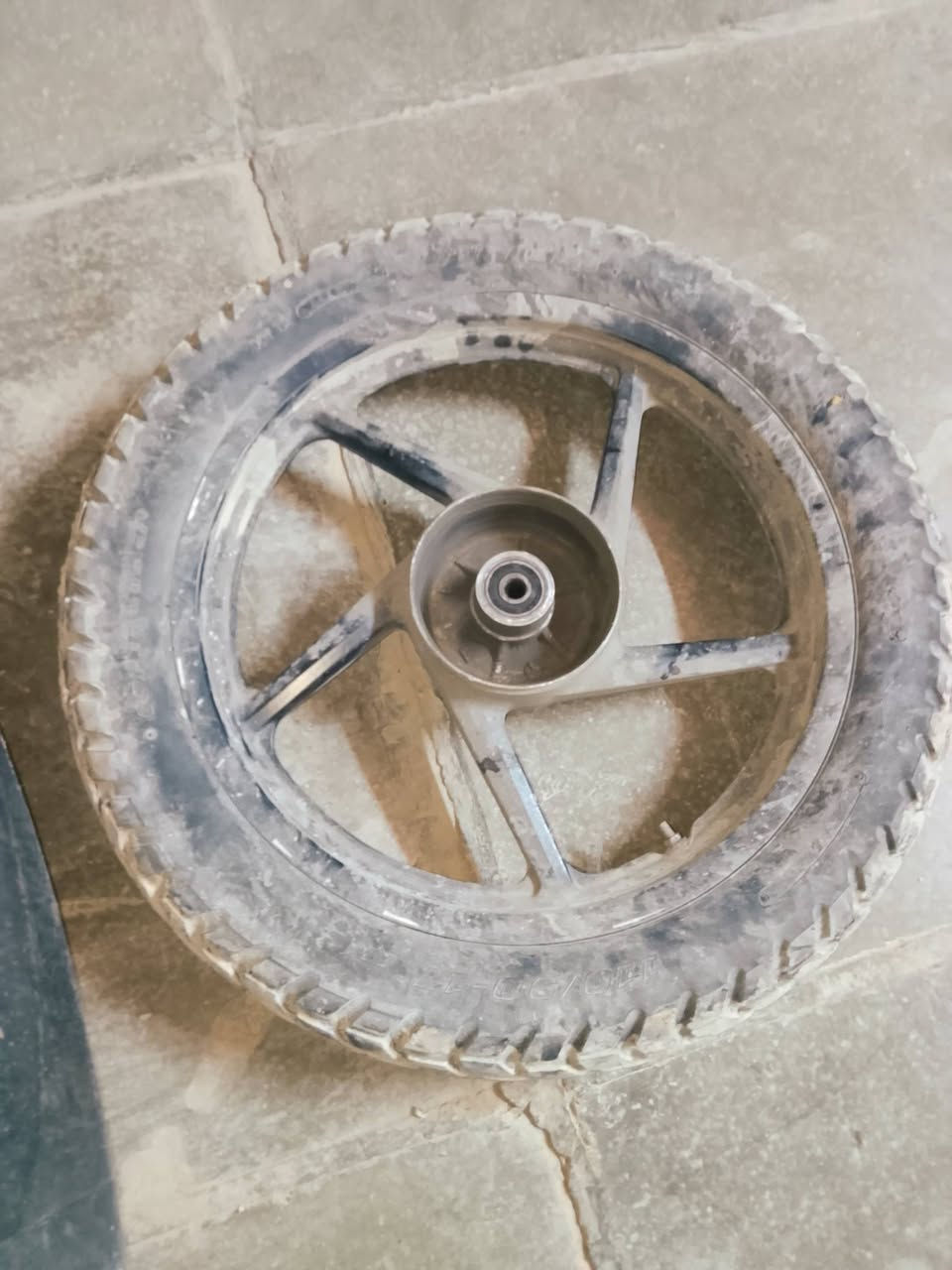 السلام عليكم غراض للبيع بسعر مناسب مكاني بغداد الحريه خابر وتدلل ***********
بي وتساب
