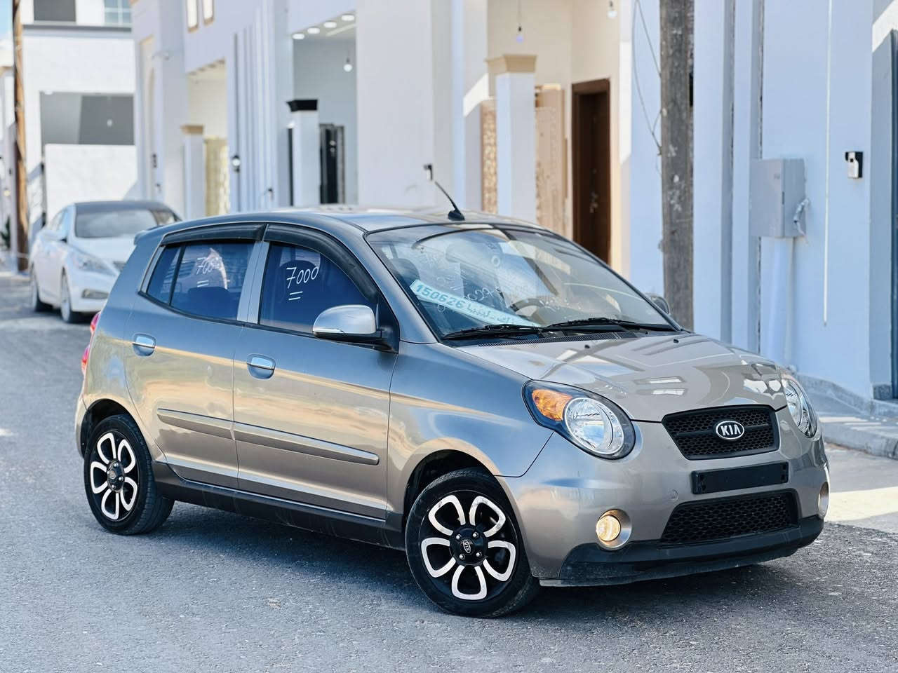 تبـــارگ الرحمّٰـــن 🎖️💥 #درجه_اولى
سياره #كسبه✅
الـنوع : كيا بيكانتو✅
سعـة المحـرك :  13اصلية❤️‍🔥
الطـلاء : لاَ يُوجَـــدْ ☑️ 
خَـاليـة مِنَ القَصْ و السُّـوسْ ✋
ماشية :72 ألف كيلوو  ✅
موديل :2010✅
الحـالة : مُمتَــٰـازَة ✅
جُمــرگ ؛ رِسـالَة مَفتوحَـة✅ 
الممـيزات : موضحة في صورة 
جمرك كيف واصله سياره ربي يبارك توب نضافه 🎖
محرگ وكمبيو 10/10 🌟 سياره بيع وشري  عيب لا 
العيـوب : لا يوجـدْ بإذنِ الله 💯
نـاقل الحـركة : أوتوماتــگ - Auto
نـوع الوقـود : بنزيــن - Gasoline
طـريقـة الدفـع : گـــاش - Cash 💰
كربون موجود بالكشف ✅
__________________________
للإستفســار أگـــثــر ↘️⬇️↙️
رقـم  هاتف📞 0910744366
في حالة خارج التغطيه واتساب 0922443645 
 السعررر ع هاتف 📞 
المـكان :طرابلس


**إذا كنت صاحب هذا الإعلان وتريد حذفه لأي سبب، رجاءا أرسل رسالة إلى الدعم الفني**