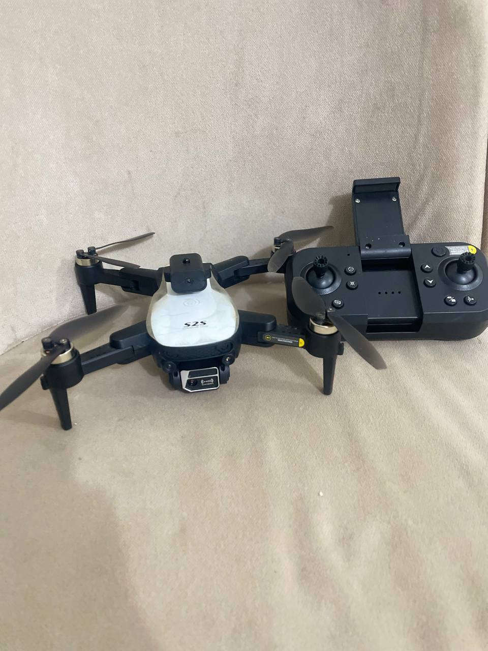 درون s2s
محركات برشلز
الارتفاع 100 
البعد 500 
بطاريه وحده
دبل كامره الدقه HD
بدون ملحقات يعني فقط درون وجوستك
وسعرها مناسب 40 الف توصيل مجاني


**إذا كنت صاحب هذا الإعلان وتريد حذفه لأي سبب، رجاءا أرسل رسالة إلى الدعم الفني**