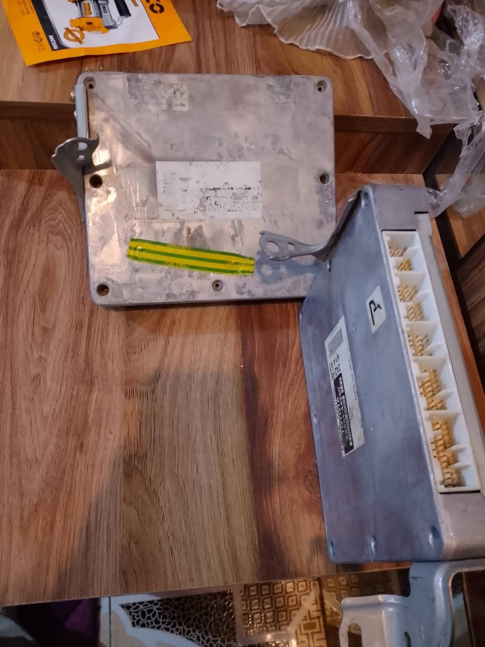 بيع مسجل راديو سياره وعقل سياره ابسم للتعرف اتصل على الرقم ***********
