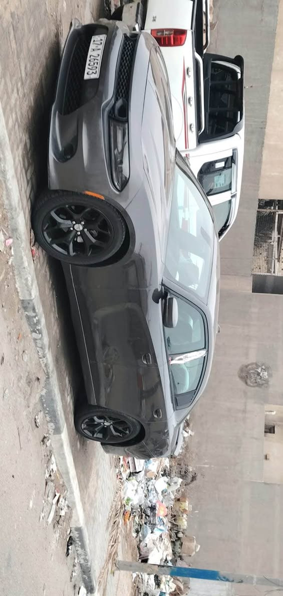 السلام عليكم جارجر مديل 2018 وارد كندي داخله كفاله للعراق اهنا بل عراق صار بيه تبديل الجاملغ وصبغ بيبان اثنين بدون اي دواخل يعني تلاثه قطع بيه والبقيه كفاله كير مكينه حداديه كله نضيفه السياره رقم مثنى راعيهة بالبصرة ومكان السياره هم بالبصرة رقم جديد الالماني هزة جديده السياره مال موضف ما متعوبة واذا اكو امراوس هم اوبامه جارجر RT عادي اراوس 
السعر الاتصال عله راعيهة اني مكلف بالنشر السعره مناسب
الهاتف : *********** 
العنوان : البصرة Singapore
