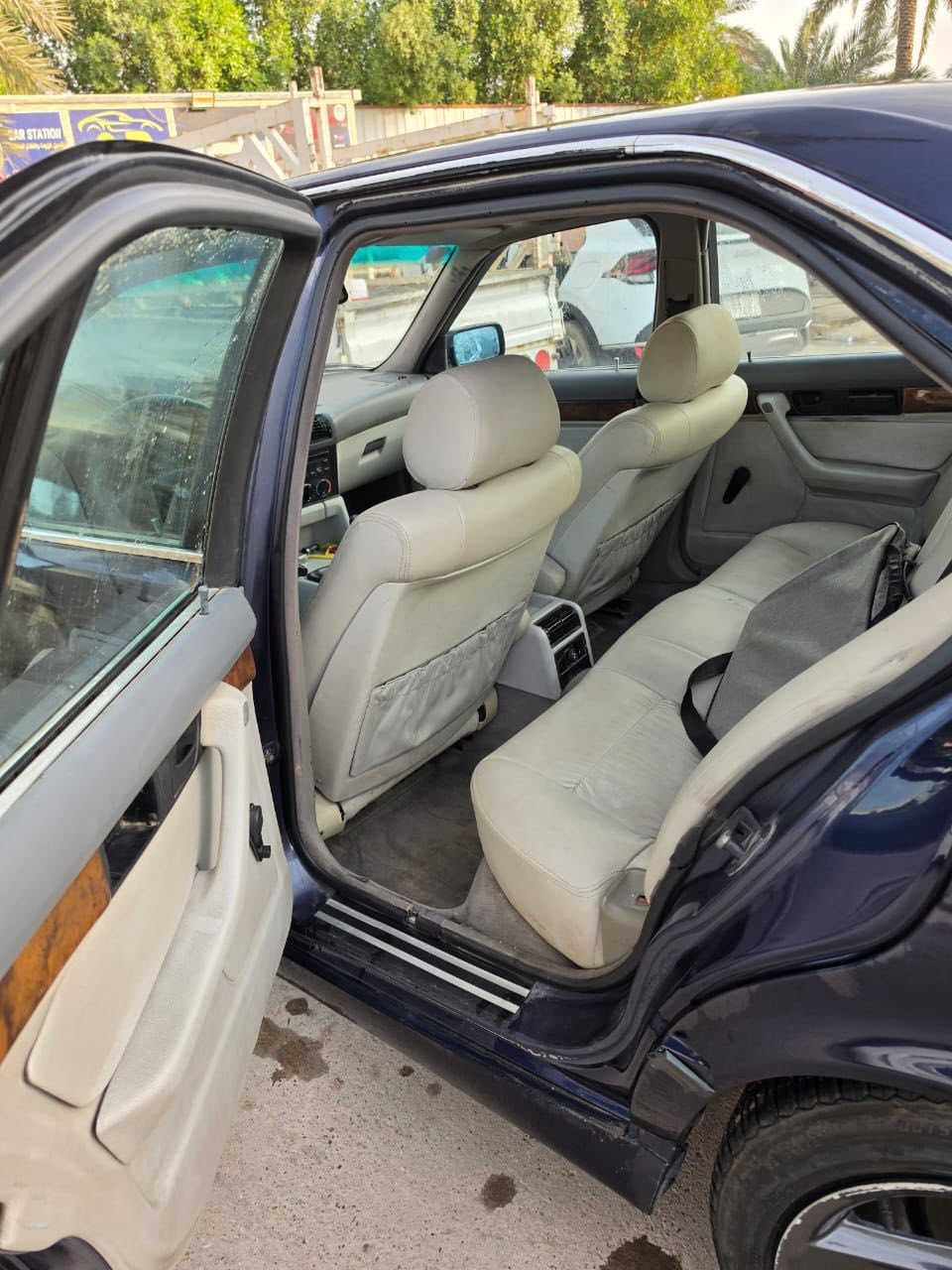 525 i
موديل1992
مسكر عدله
كير عادي نمرة طويلة
عليها دوسات m
ويل رياضي
عليها اكف كزوز بس مشاد الريمون مالته
اكسل مفتوح
السياره مابيها حادث صبغها كاعد كشر كاعد كنر مسطرة تبريد ويا السويج
مكينه وكير نظيفات
السياره متعوب عليها وخير من اللّٰه وبل واقع احلى من الصور داخلها نضيف وكاعد مابيها اي نقوصات بس لايت امامي ضعيف الظفيره مملعوب بيها
جاهزه للاخير مناقصه اي شي 
قسسسسسسسسسط فقط 
***********
***********
للتواصل متواجد واتساب
