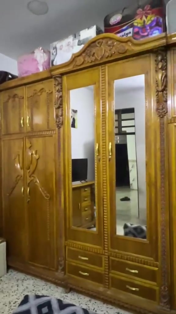 غرفة نوم عراقية للبيع ( 7 قطع) 
زاوية وميز بلازمة كومدينات 2 وميز تواليت وكنتور وجرباية 
سعر الشراء 3 ملايين 
سعر البيع مليون ونص
بغداد


**إذا كنت صاحب هذا الإعلان وتريد حذفه لأي سبب، رجاءا أرسل رسالة إلى الدعم الفني**