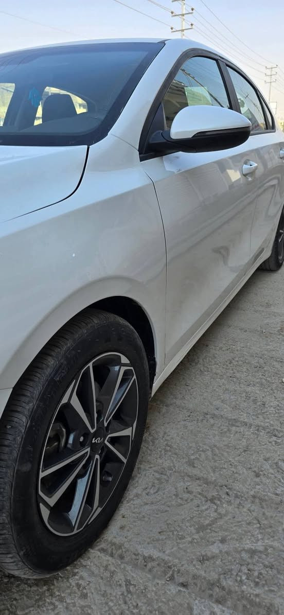 سلام عليكم
للبيع كيا فورتي موديل 2024 
بدون رقم
 ماشيه 19 ميل
ضرر السيارة
تبديل بنيد و رالدعاميه الاماميه  فقط
طاك ايرباك استيرن رقم شاصي وصور الحادث خاص
مواصفات السياره
تحكم استيرن جهتين
شاشه كبيره كامره دوار
تحديد مسار اشاير بالمري
كشنات تدفئه استيرن تدفئه
رادارات جانبيه وخلفي امامي
تثبيت سرعه
مانع انزلاق
بلوتوث اواكس 
شحن موبايل
 لد امامي
ويل كب
 حجم المحرك 2000 دوش
مع بقيه مواصفات
السعر خاص او الاتصال ***********
مكان السياره ميسان العماره
