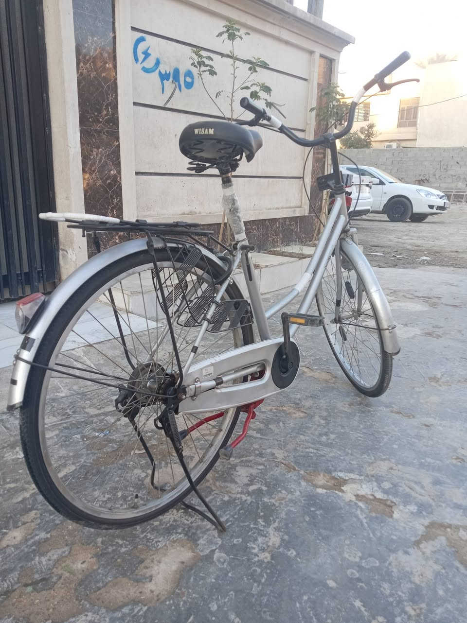 بايسكل بناتي للبيع حجم 26 بايسكل نضيف موديل 2020 مابي اي نقص كامل بايدر كلشي مابي بريكات تشتغل تايرات جدد ما ممسوحات السعر 100 وبي مجال عنوان بغداد الدوره هور رجب


**إذا كنت صاحب هذا الإعلان وتريد حذفه لأي سبب، رجاءا أرسل رسالة إلى الدعم الفني**