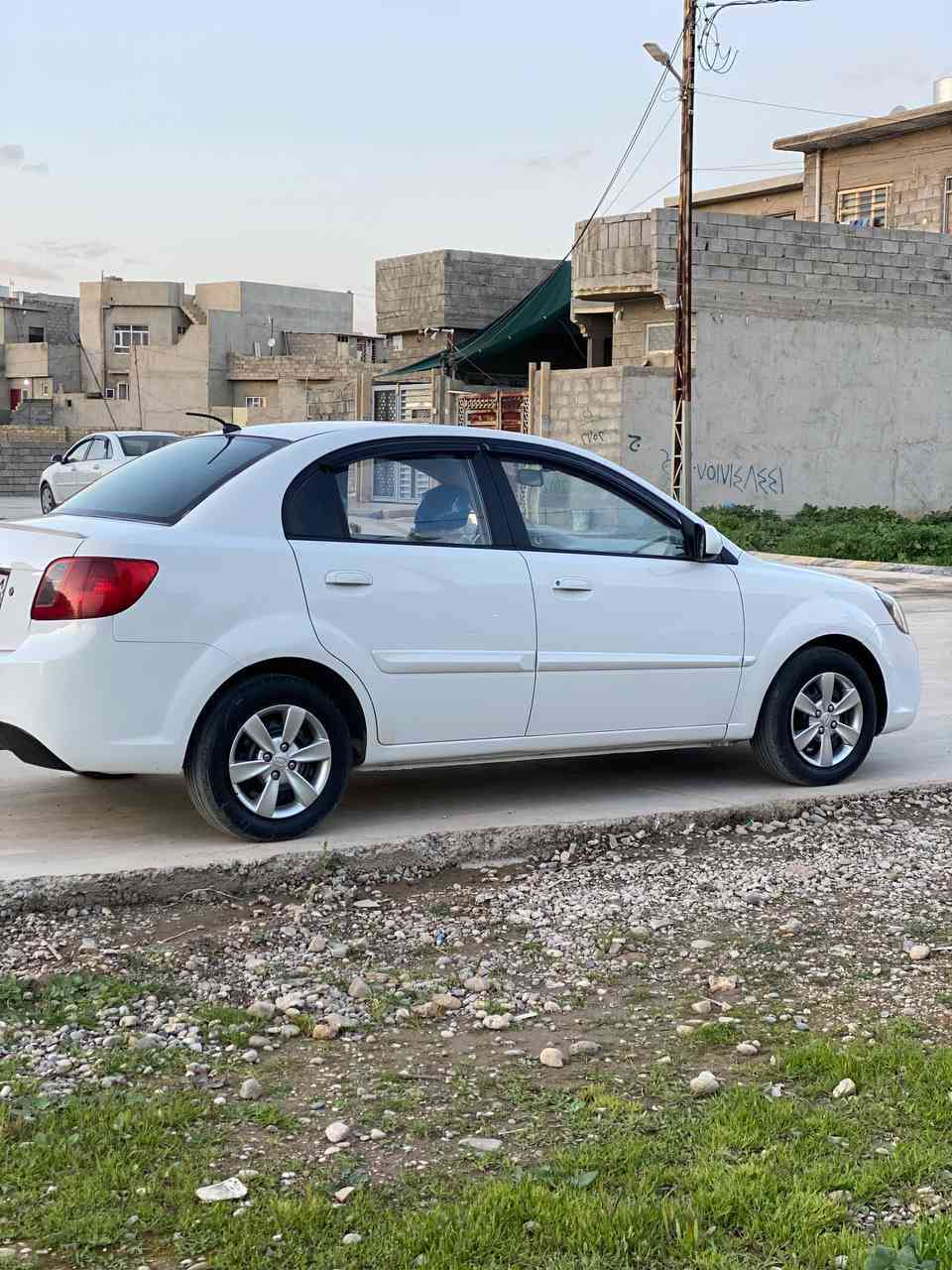 گيه ريو 2012
بدون ضرر بدون صبغ 
محرك 16مجول شرط
تبريد تدفئه شرط
السياره حلوه ونظيفه احلئ من الصور 
شرط التحويل 
السنويه ما ساقطه 
السعر 108بيها مجال بسيط 

***********
