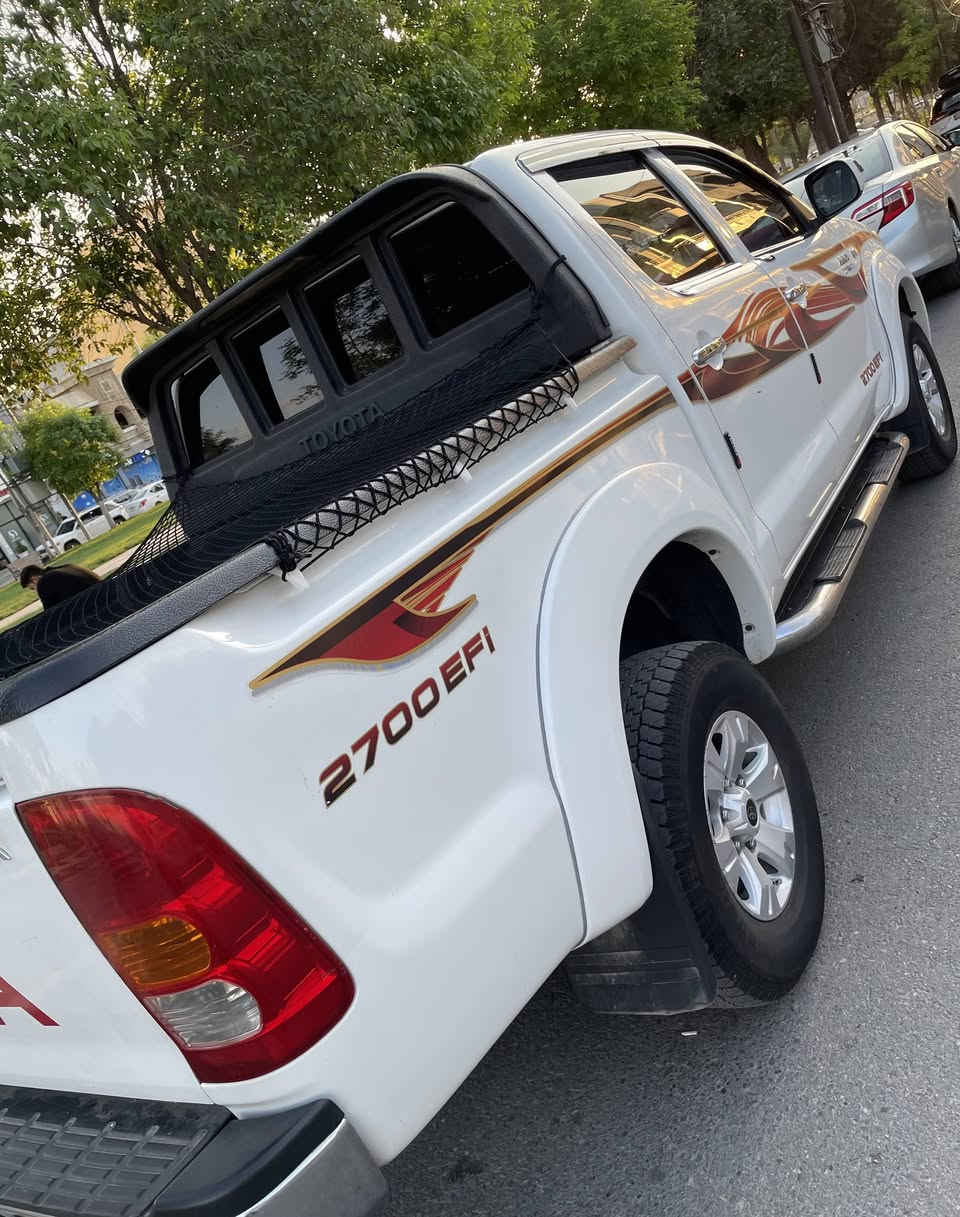 سيارة تويوتا هايلوكس دبل اكسل نظيفة  ، بدون صبغ بدون حادث كير و محرك ١٠٠%١٠٠ ضمان عام ، رقم و سنوية و هزة جديدة رقم دهوك مميز ، وارد سعودي نخب اول شاصي عالي. 
السعر ٢١٠ ورقة 
تلفون ( واتس اب ) 
***********
