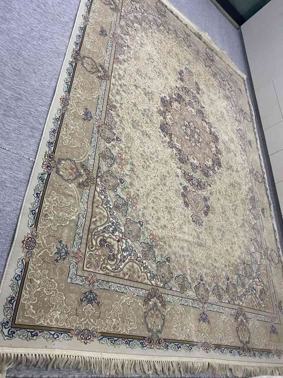 دوو  فه رشى ئيرانى (١٢٠٠) شانه قياسى(٢نيو به٣ نيو)(٢و به ٣) كه م به كار هات و نرخى٣٥٠  هه زارو معامه له***********

