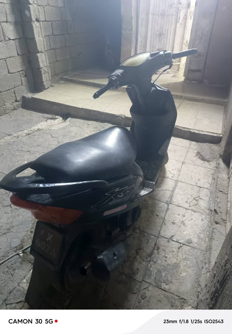 سلام عليكم دراجه للبيع سعر 650 أو بيه  مجال 
دراجه حلوه أو إذا ما محتاج جا ما بعته الله شهد 
الشراي يتفضل على الخاص أو باقي تفاصيل بل خاص. البصرة, العراق


**إذا كنت صاحب هذا الإعلان وتريد حذفه لأي سبب، رجاءا أرسل رسالة إلى الدعم الفني**