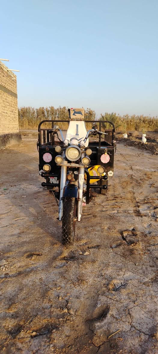 السلام عليكم ستوته 2013 رقم ابيض بأسمي 
محدثة 22 مكينة 24 بيها خياس ومشتغلينة مضبوط سنوية لل28 واذا اكو ستوته امتيار مراوس هم ترهم عادي السعر 1600 قبل لاتتصل اقره المنشور خاص ماارد ***********
