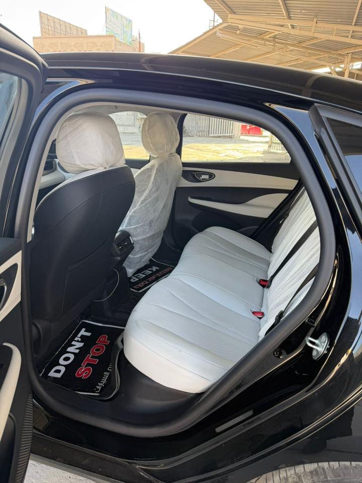 للبيع بي وايدي سيل 5 مرقم بغداد ب اسمي
كفالة عامة —-)
ماشية 4 الاف ويل كروم السياره بوضع الوكالة مع كامل ملحقاتها شاحنه و ارضيات و كارت وبصمة وفوم تايرات و جميع الملحقات كاملة 
السعر 18.450 مليون  وبيها مجال بسيط 

العنوان بغداد / الكرادة 

التواصل / ***********
