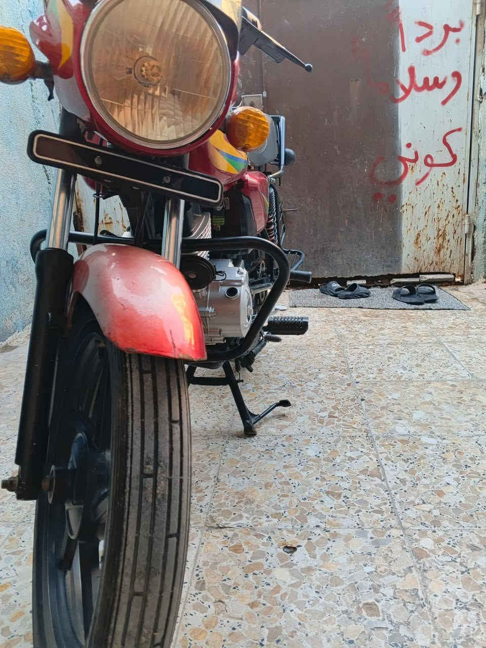 السلام عليكم اخوان بوكسر موديل 20 اوراق اصولي كهربائيات شغاله الدراجه اي نقص ما بيها سعرها 800 عنوانها كربلاء قنطره سلام/***********
