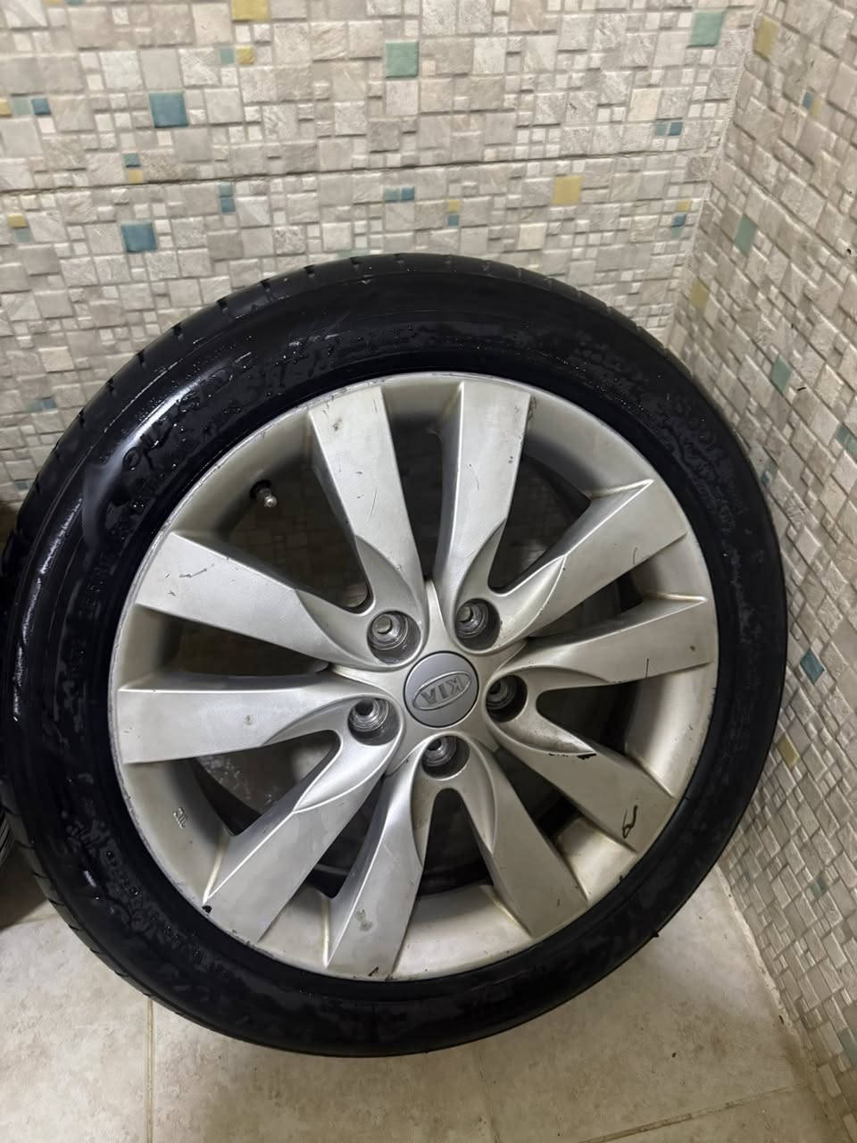 ويل كب حجم 17 نضيفات فقط واحد بي عواج بسيط كلش وعدلته
السعر 180 الف 
مكاني بغداد شارع فلسطين ***********
