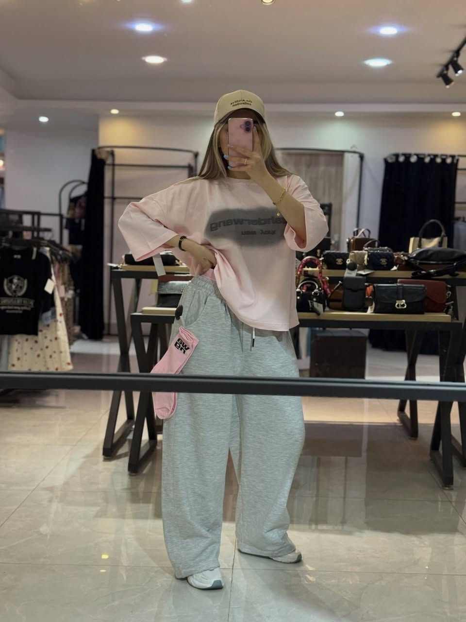 🔹 L: 50–70 💖🌸

🔹 XL: 70-90 💖🌼

🔹 2XL:90–120❤️ 

الخامه سمر  ❤️🫶🏾


**إذا كنت صاحب هذا الإعلان وتريد حذفه لأي سبب، رجاءا أرسل رسالة إلى الدعم الفني**