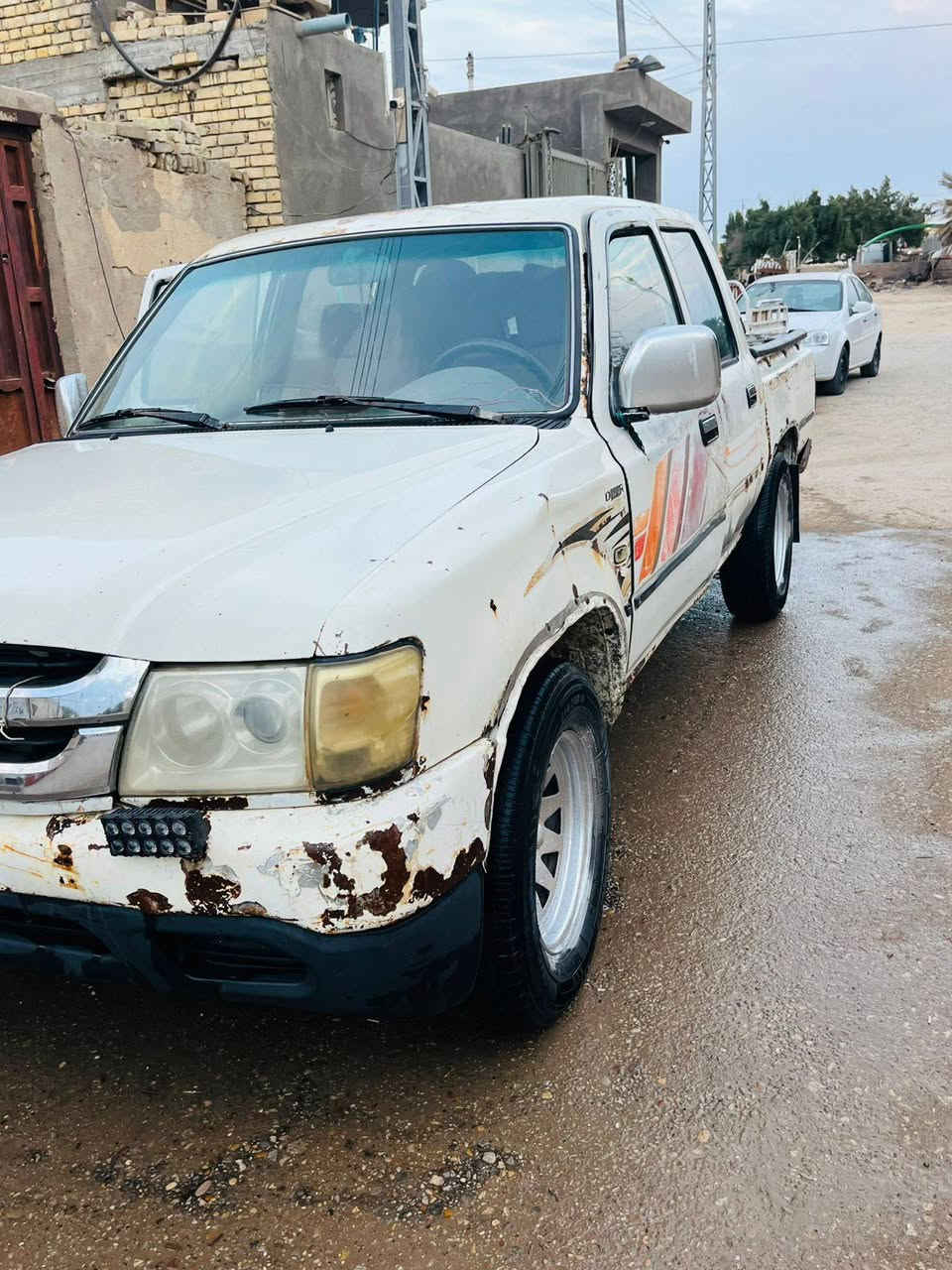 سلام عليكم بيكم دير 2007 أوراق منفيس فقط مكفوله من العشائر فقط 
كير ومحرك مكفولات
تواير جدد سياره جاهزه
العنوان سيد دخيل 
السعر 14 ورقه
رقم ***********
