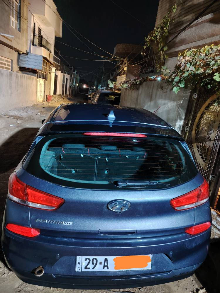 أقره زين لتكلي شبيه كلشي ذاكر والصور موجوده.. النترا جي تي هاشباك 2018 وارد امريكي لون نفطي صدفي ضربته بداية البنيد وبيه طخه بلباب الخلفي موضحه بلصور محرك الفين كير AT اوتو وعادي سبورت 6نمر  مواصفات السياره شاشه بلاد وشاشة اعطال حساسات تاير. ABS دسك امامي خلفي كشافات ليد وهواي مواصفات السياره نواقصه بسيطه فقط ترتيبات رقم واسط انكليزي بسمي سنويه لل 30 مداور مباشر .السعر ((86)) وبيه مجال 
مكاني حله مركز رقم الهاتف  *********** حلة, بابل
