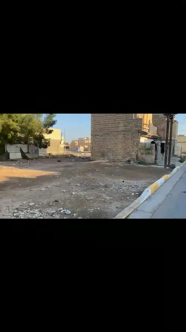 قطعة أرض مساحة 150 متر في منطقة ابوسمير ال ٢٧ الواجهه 7/5 والنزال 20 على شارع 10  كاملة الخدمات  السعر 57 رقم الهاتف ***********
