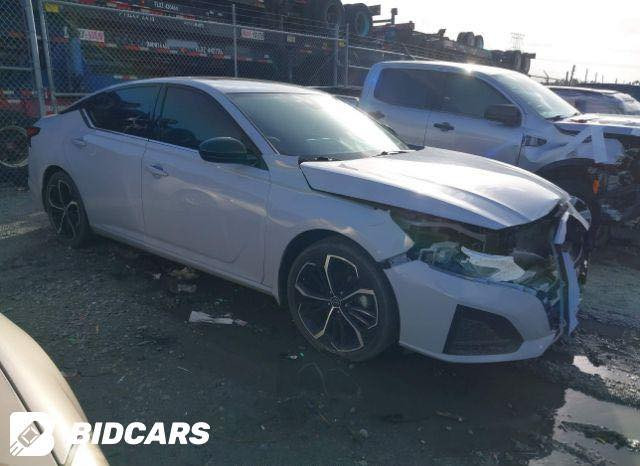 Nissan Altima 2023 SR Pluss
فول مواصفات
فقط خشم البنيد تعديل بارد
سعر قفل ١٧٨ ورقه
عنوان قضاء كلار
***********
