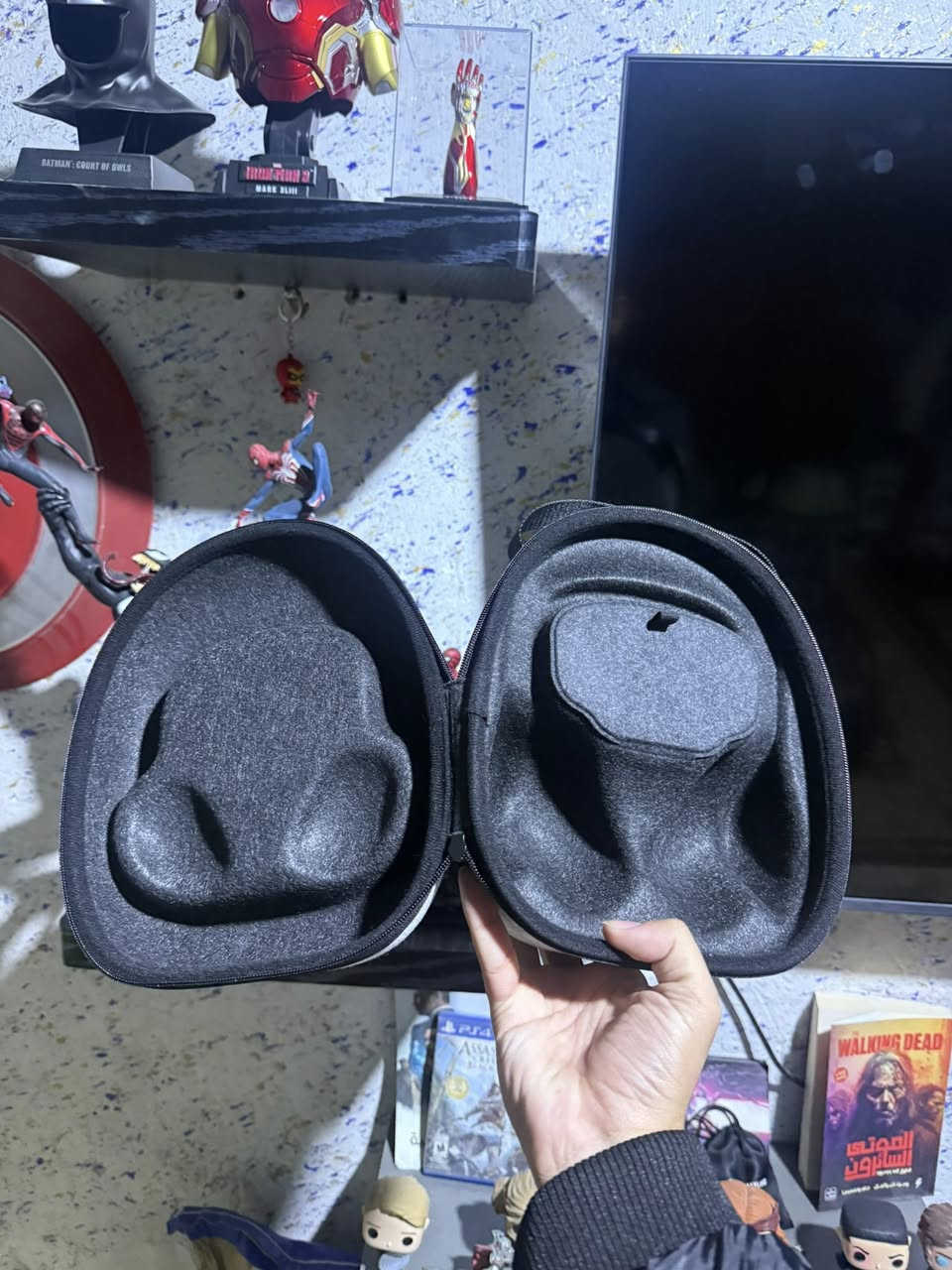 سماعات ps5  اصليه مع الجنطه الاصليه للبيع
تواصل خاص او على الرقم واتساب
***********
