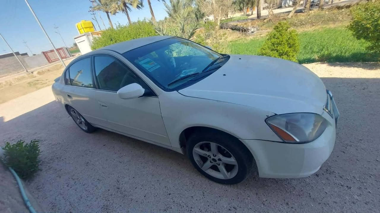 سلام عليكم 
سيارة نيسان اولتما 
موديل 2005
سنوية ل27
محرك 6كير عادي
السعر55وبي مجال
تحويل ثاني يوم 
مكان قضاء كفري 
للستفسار عل رقم بس***********
