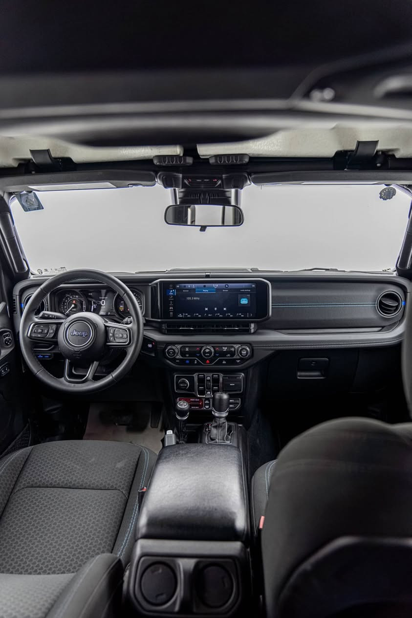 للبيع 🔥🔥 
jeep wrangler  #RUBICON
 شكل الجديد   هايبرد 
#4xe
كلين تايتل مكفوله كفاله عامه  
مرقم بغداد 
موديل : 2024
محرك :اربع سلندر توربو هايبرد 
ماشيه : 20 الف فقط 
قوة حصانيه : ٣٧٥ حصان 
ثلاث انضمة القياده 
hybrid   electric  e-save 
كيبل الشحن موجود وياه 
مواصفاتها :
axle lock 
sway bar
offroad plus 
 تشغيل عن بعد 
شاشه كبيره 
كاميرا خلفي
رادار امامي
لايت و بك لايت LED 
 خارجي AUX 
تحويل ب نفس اليوم 
 السعر خاص  رجائاً بس الشراي يخابر  
***********    korek watsapp
***********    asia watsapp
