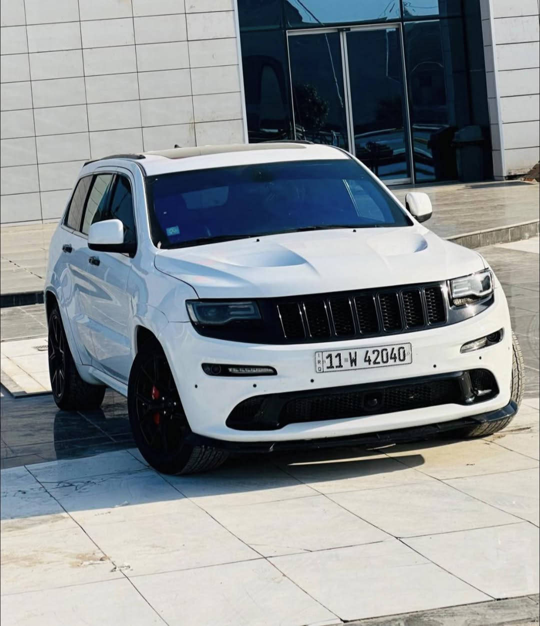 سلام عليكم للبيع او مراوس
 
موديل 13 JEEP SRT8 خليجي 

رقم بغداد الجديد تحويل ثاني يوم

جاهزه بدون نقص 

فول مواصفات 

كشنات حضن جلد وكنتارا 
 بنوراما

فجوج برمبو 6 بستم امامي 4 بستم خلفي

تخم ويل srt وتاير جديد

دواخل تغطيس كاربون فايبر

كزوز موبار  واكس بايب وسلبات

شاشة اندرويد اخر اصدار

*ملاحظة ( بيها شبر صبغ فقط بالجاملغ الخلفي وخشم الجاملغ الامامي )
السعر 200 
***********
