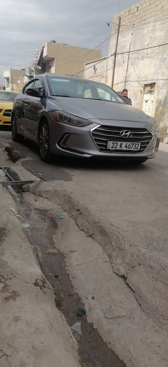 النتره 2017 
مكلف بل نشر 
رقم اربيل سنويه 2029 كابون بانزين 
بصمه 
فول ما عده اسلايت 
محرك 20  شرط
ضرر بوند 
داخل جلد اسود 
السعر 128 وبيها مجال 
***********
