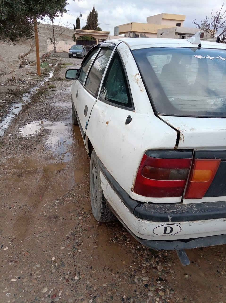 سياره اوبل فكتره محرك 20 السنويه  لل27السياره بسمي كير ومحرك بل شرط السعر جدا مناسب للستفسار ع خاص او ع الرقم *********** الموقع كركوك قضاءالدبس
