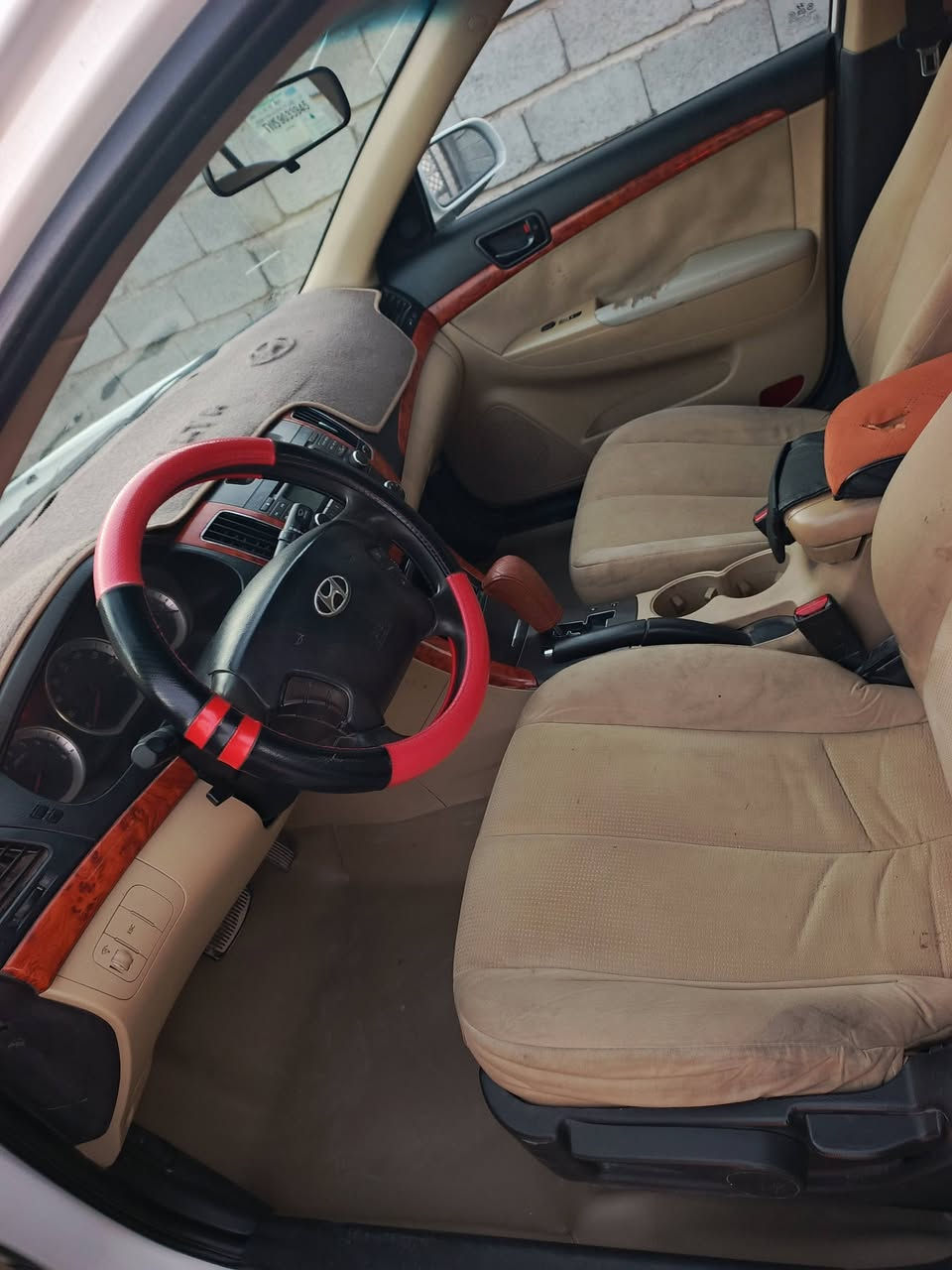 السلام عليكم سوناتا 2009 وارد امريكي بدون حادث ليبل واحد رقم انبار محرك 2400 تكشير ومصوقه السعر 105 وبيها مجال الاتصال ***********/***********
