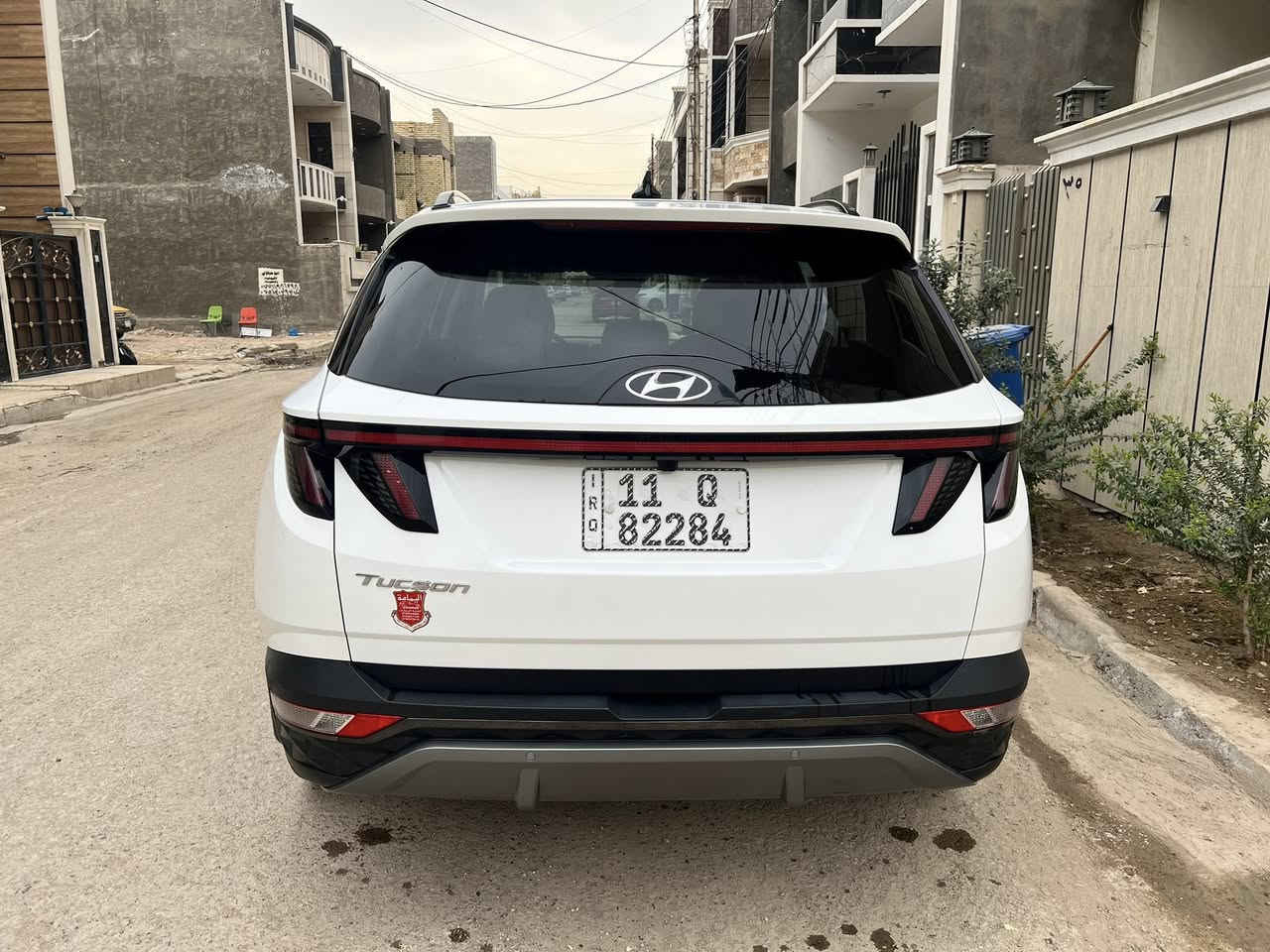 السلام عليكم
توسان ٢٠٢٤ فول فول مواصفات أمريكي الحادث بدون شاصي المواصفات : 

بانوراما، كاميرات محيطية ، رادار امامي وخلفي ، كير دگم ، كشنات كهرباء  جلد ابيضّ مع تبريد وتدفئة حتى بالكشنات الخلفية ، نقطة عمياء ، ستيرن هزاز ، تدفئة ستيرن ، عداد ديجتال مع تغيير العداد إلى كاميرا عند فتح إشارة ، ويل ٢٠ ، مكينة ٢٥٠٠ ، وبعد هوايه مواصفات السيارة فول . 

السعر ١٨٥ نهائي 
للاتصال : *********** 
السيارة باسمي
